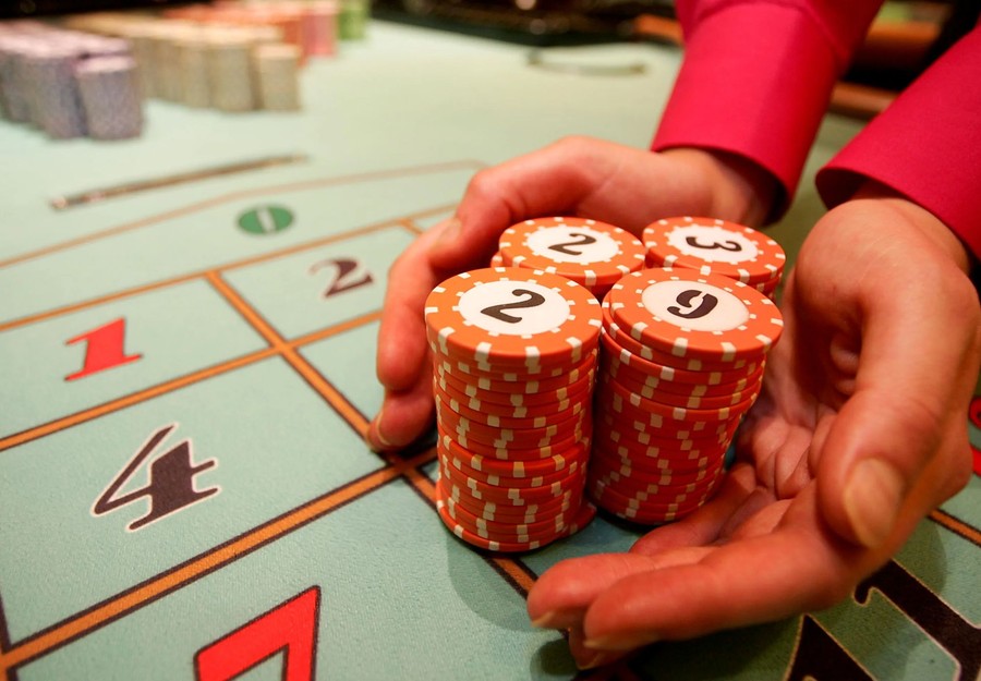 Live Casino Etiquette: Dos and Don’ts Every UK Player Should Know